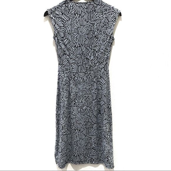 BCBGMAXAZRIA Sleeveless Blue V Neck Midi Dress S - Picture 3 of 10